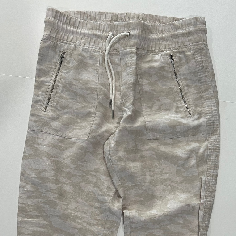 Athleta Cabo Tide Linen Jogger Neutral‎ Beige Tan Camo Print Pants - Size 6.